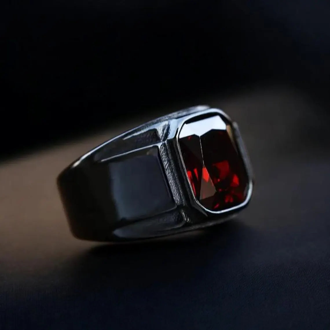 Greek Goddess Ring – Venus-Inspired Silver Mythology Band