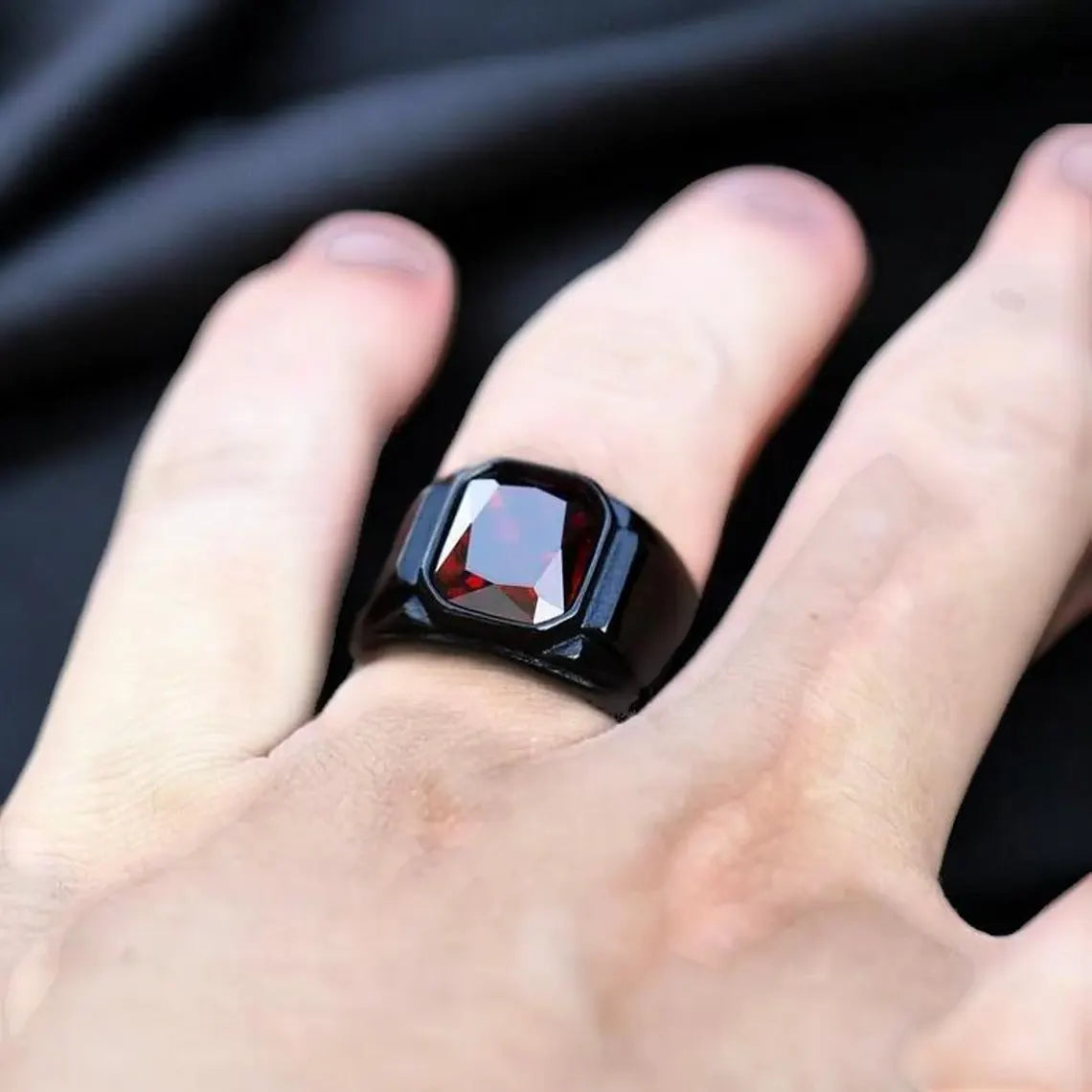 Greek Goddess Ring – Venus-Inspired Silver Mythology Band