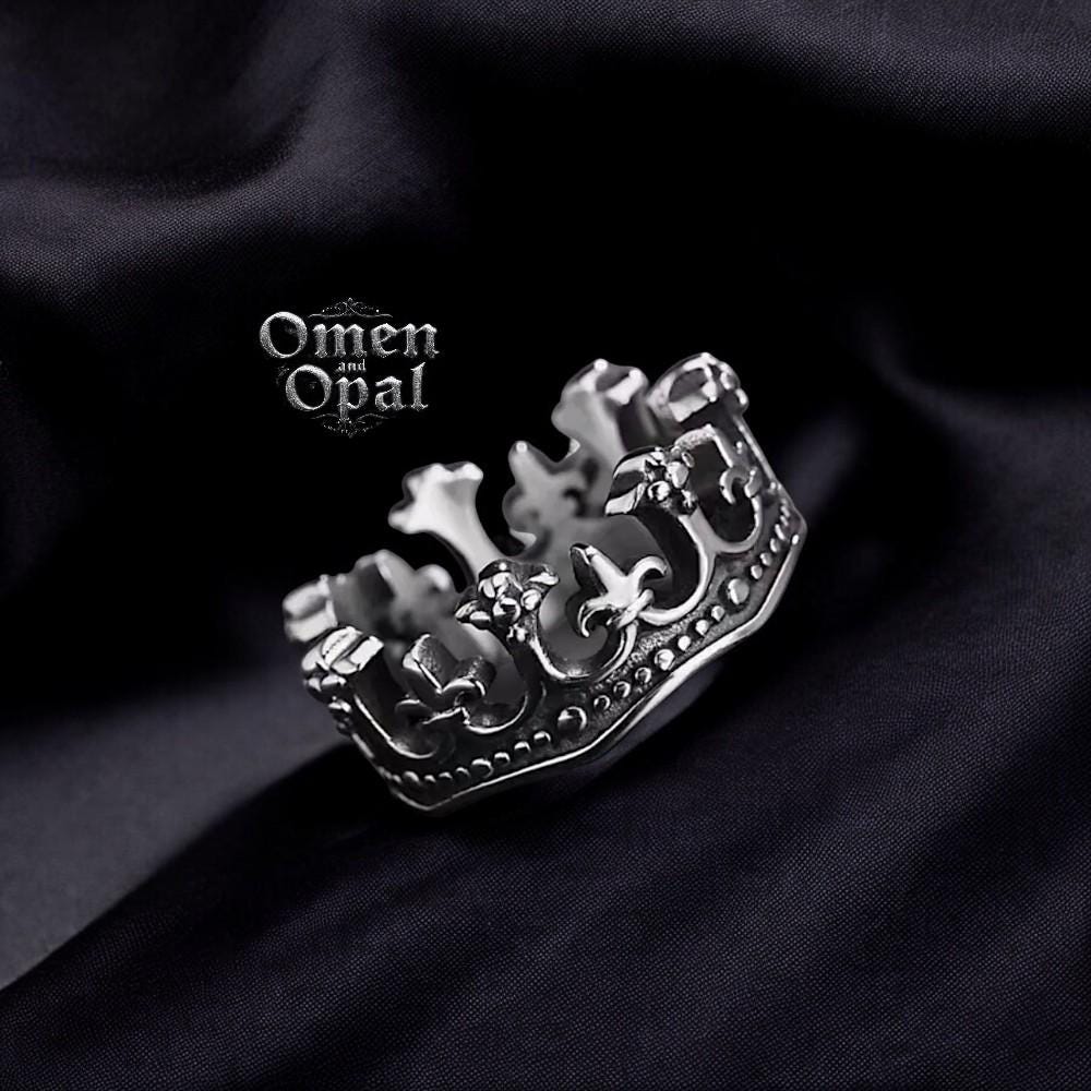 King Crown Ring for Men | Medieval Stackable Ring | Vintage Silver Gothic Jewelry | Unique Men’s Statement Ring | Cool Gift for Him